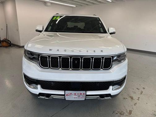 Bright White Clearcoat 2022 Jeep Wagoneer Series III