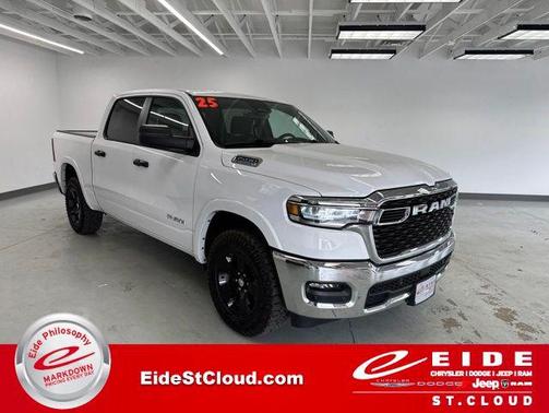 Bright White Clearcoat 2025 RAM 1500 Big Horn/Lone Star