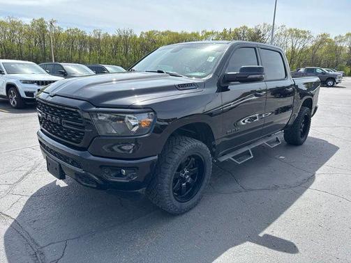 Diamond Black Crystal Pearlcoat 2023 RAM 1500 Big Horn/Lone Star