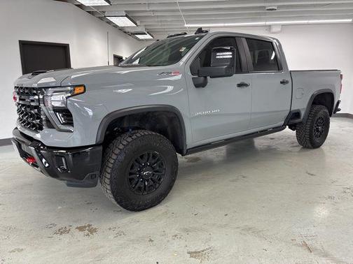 2024 Chevrolet Silverado 2500 4WD Crew Cab Standard Bed ZR2