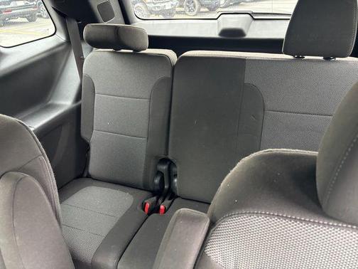 Silver Sage Metallic 2023 Chevrolet Traverse LT Cloth