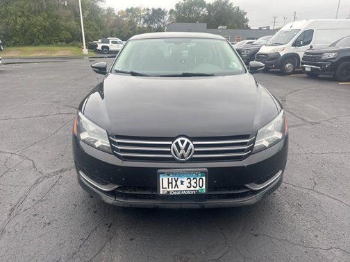 2012 Volkswagen Passat 2.5 SE