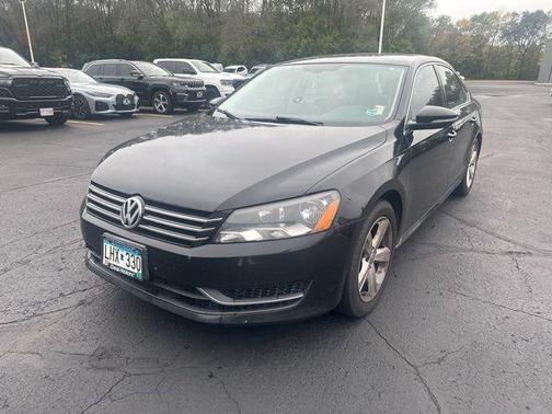 2012 Volkswagen Passat 2.5 SE