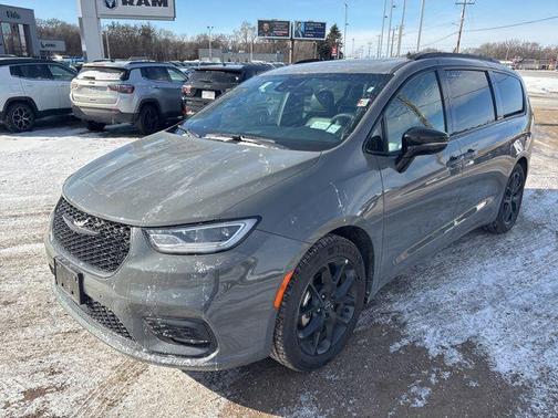 2025 Chrysler Pacifica Limited