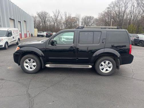2010 Nissan Pathfinder SE