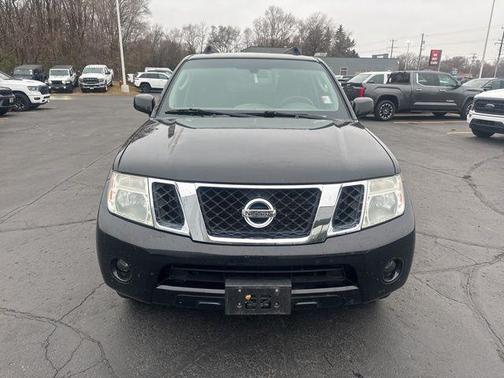 2010 Nissan Pathfinder SE