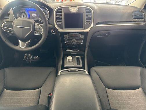 Bright White Clearcoat 2023 Chrysler 300 Touring