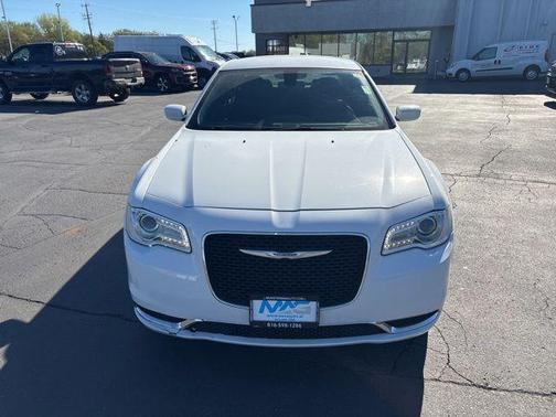 Bright White Clearcoat 2023 Chrysler 300 Touring