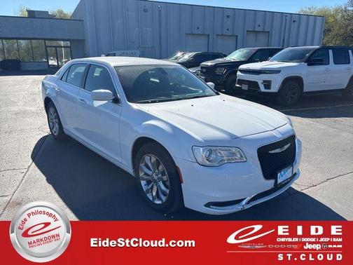 Bright White Clearcoat 2023 Chrysler 300 Touring