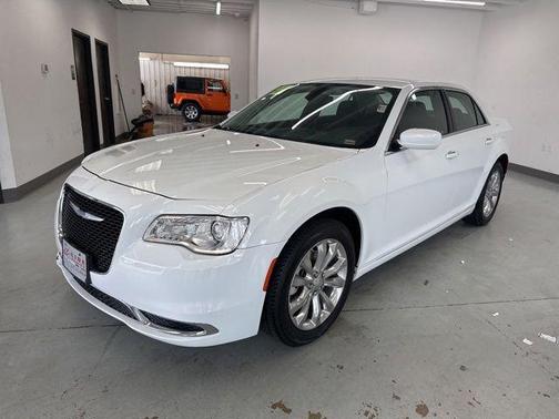 Bright White Clearcoat 2023 Chrysler 300 Touring