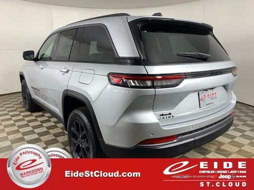 2026 Jeep Grand Cherokee Altitude