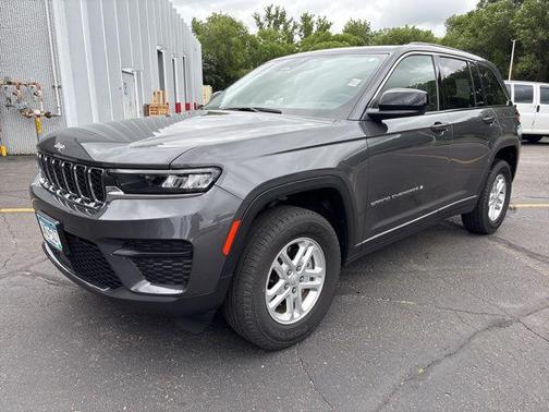 2022 Jeep Grand Cherokee Laredo