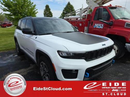 Bright White Clearcoat 2022 Jeep Grand Cherokee 4xe Trailhawk