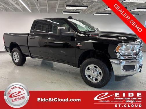 2024 RAM 2500 Tradesman Crew Cab 4x4 6'4' Box