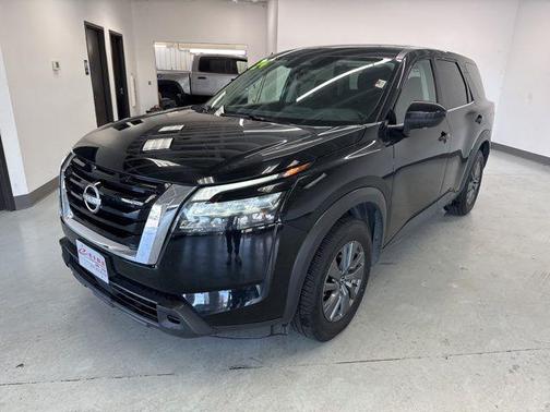 2024 Nissan Pathfinder S 4WD