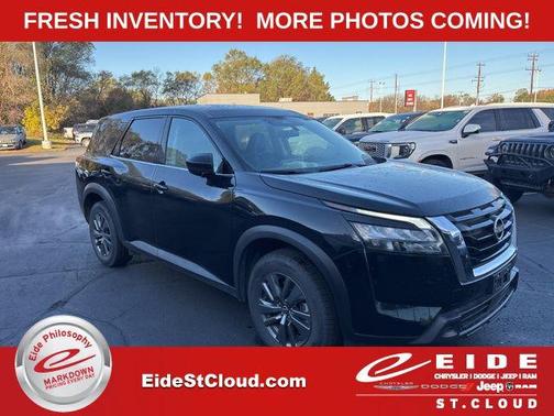 2024 Nissan Pathfinder S 4WD