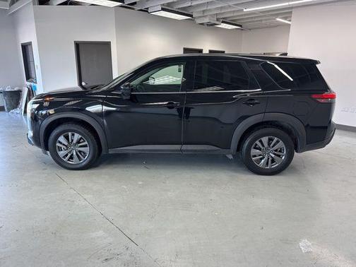 2024 Nissan Pathfinder S 4WD