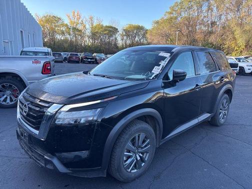 2024 Nissan Pathfinder S 4WD