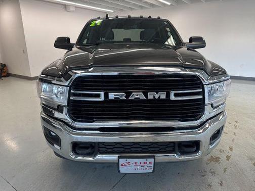 2021 RAM 3500 Big Horn Crew Cab 4x4 6'4' Box
