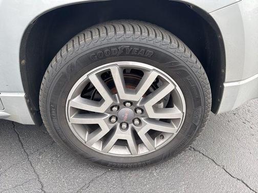 2013 GMC Acadia Denali