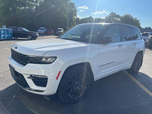 2025 Jeep Grand Cherokee Summit