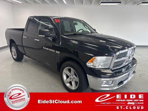Brilliant Black Crystal Pearlcoat 2011 Dodge Ram 1500 SLT