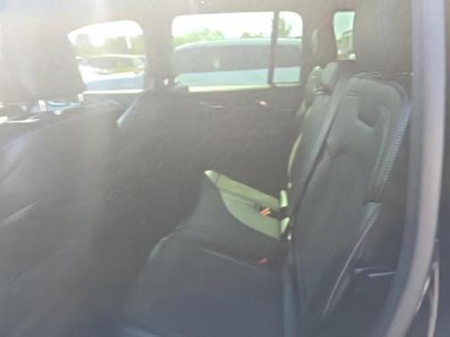 Diamond Black Crystal Pearlcoat 2023 Jeep Grand Cherokee Altitude