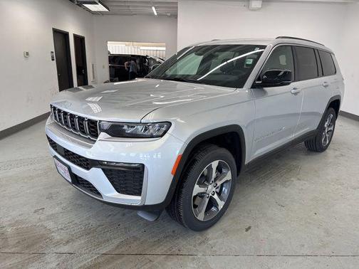 Silver Zynith 2026 Jeep Grand Cherokee L Limited
