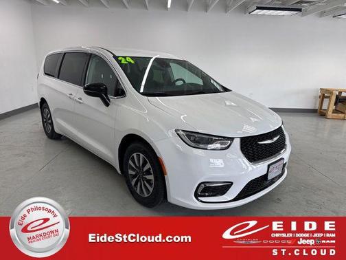 Bright White Clearcoat 2024 Chrysler Pacifica Hybrid Select