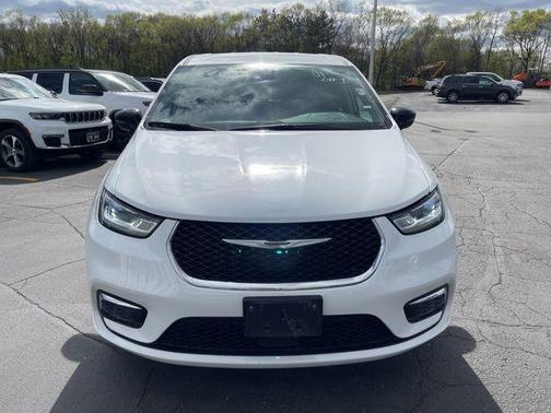 Bright White Clearcoat 2024 Chrysler Pacifica Hybrid Select