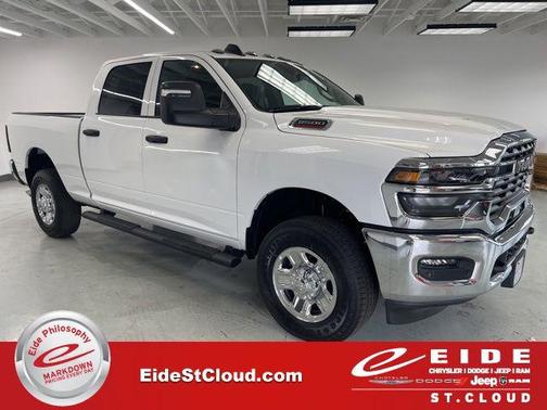 2025 RAM 3500 Tradesman Crew Cab 4x4 6'4' Box