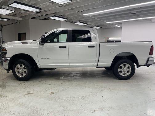 2026 RAM 3500 Big Horn Crew Cab 4x4 6'4' Box