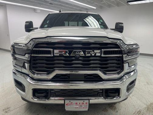 2026 RAM 3500 Big Horn Crew Cab 4x4 6'4' Box