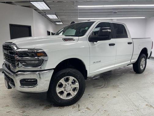2026 RAM 3500 Big Horn Crew Cab 4x4 6'4' Box