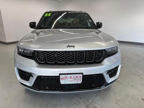 Silver Zynith 2025 Jeep Grand Cherokee Summit