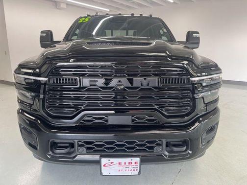 2025 RAM 3500 Laramie Crew Cab 4x4 6'4' Box