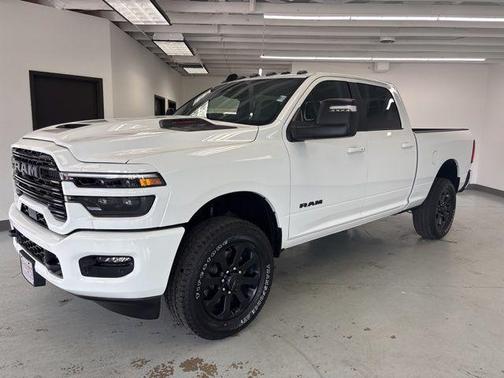 2025 RAM 2500 Laramie Crew Cab 4x4 6'4' Box