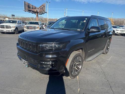 2022 Jeep Wagoneer Series III Carbide 4x4