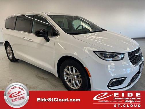 2025 Chrysler Pacifica L