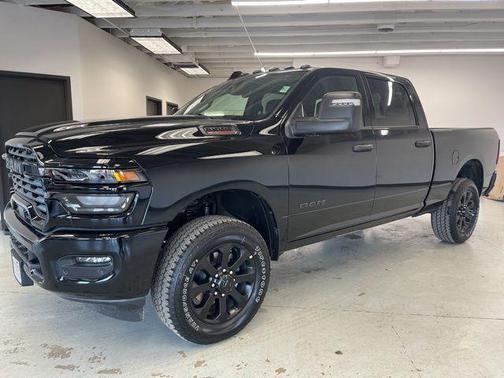 2026 RAM 3500 Big Horn Crew Cab 4x4 6'4' Box