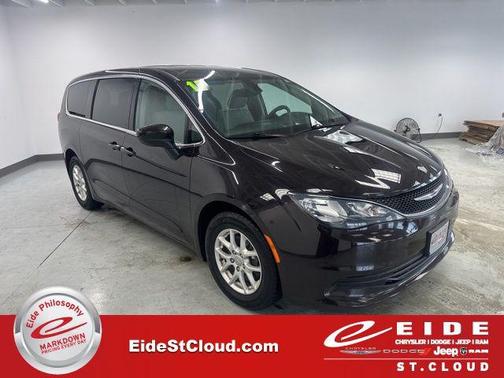 2017 Chrysler Pacifica LX