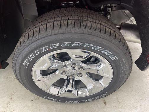 Molten Red Pearlcoat 2026 RAM 1500 Big Horn/Lone Star