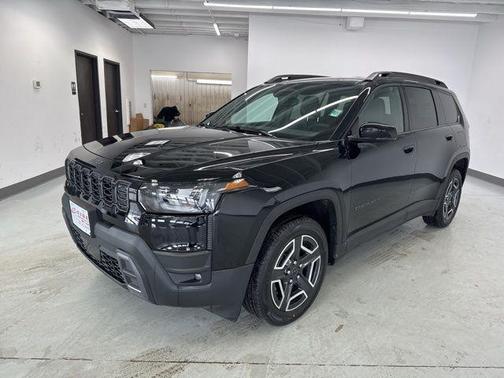 Diamond Black Crystal Pearlcoat 2026 Jeep Cherokee Limited