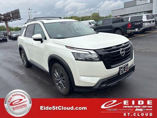 Pearl White Tricoat 2023 Nissan Pathfinder SV