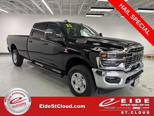 2025 RAM 2500 Tradesman Crew Cab 4x4 8' Box