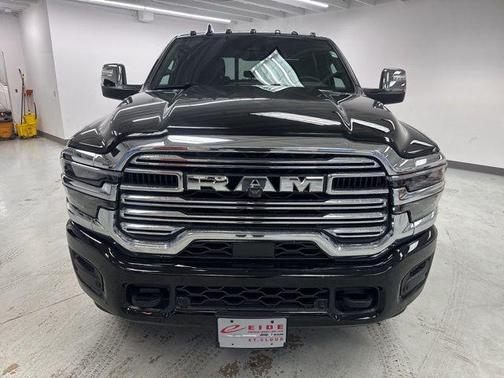 2026 RAM 3500 Laramie Crew Cab 4x4 6'4' Box