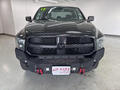 Brilliant Black Crystal Pearlcoat 2015 RAM 1500 Tradesman/Express