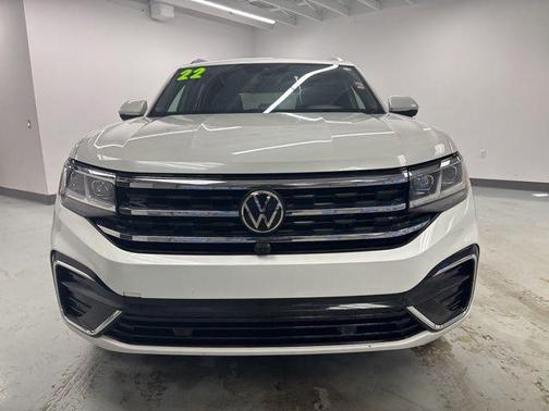 2022 Volkswagen Atlas Cross Sport 3.6L V6 SEL Premium R-Line