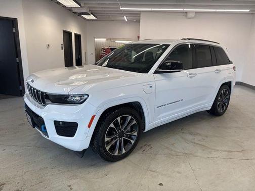 2023 Jeep Grand Cherokee 4xe Overland