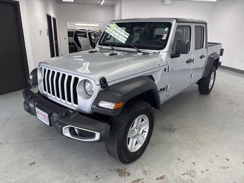 2023 Jeep Gladiator Sport S